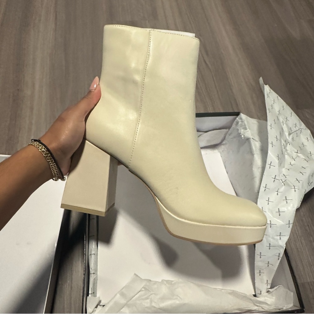 Dolce Vita Ulyses Platform Bootie - Picture 9 of 9